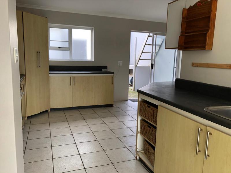 4 Bedroom Property for Sale in Perlemoenbaai Western Cape